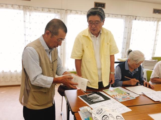 参加者に指導する野村さんの様子